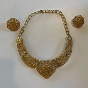 Vintage JOSE BARRERA Falling Leaves For Avon Bib Necklace & Clip Earring Set